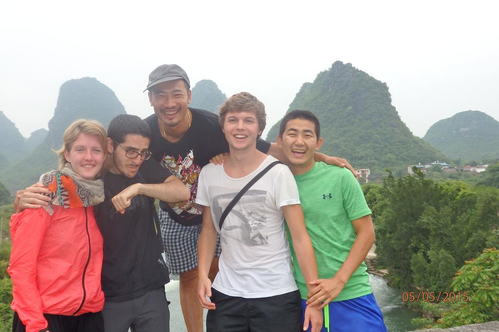 Yangshuo Moon Resort Hotel Exterior photo