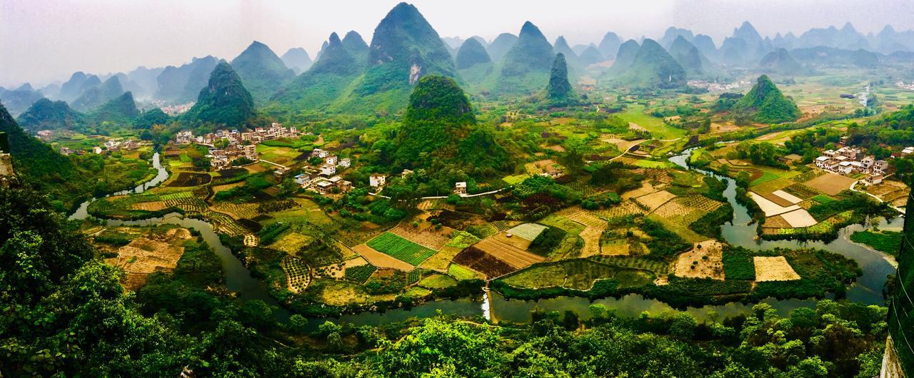 Yangshuo Moon Resort Hotel Exterior photo