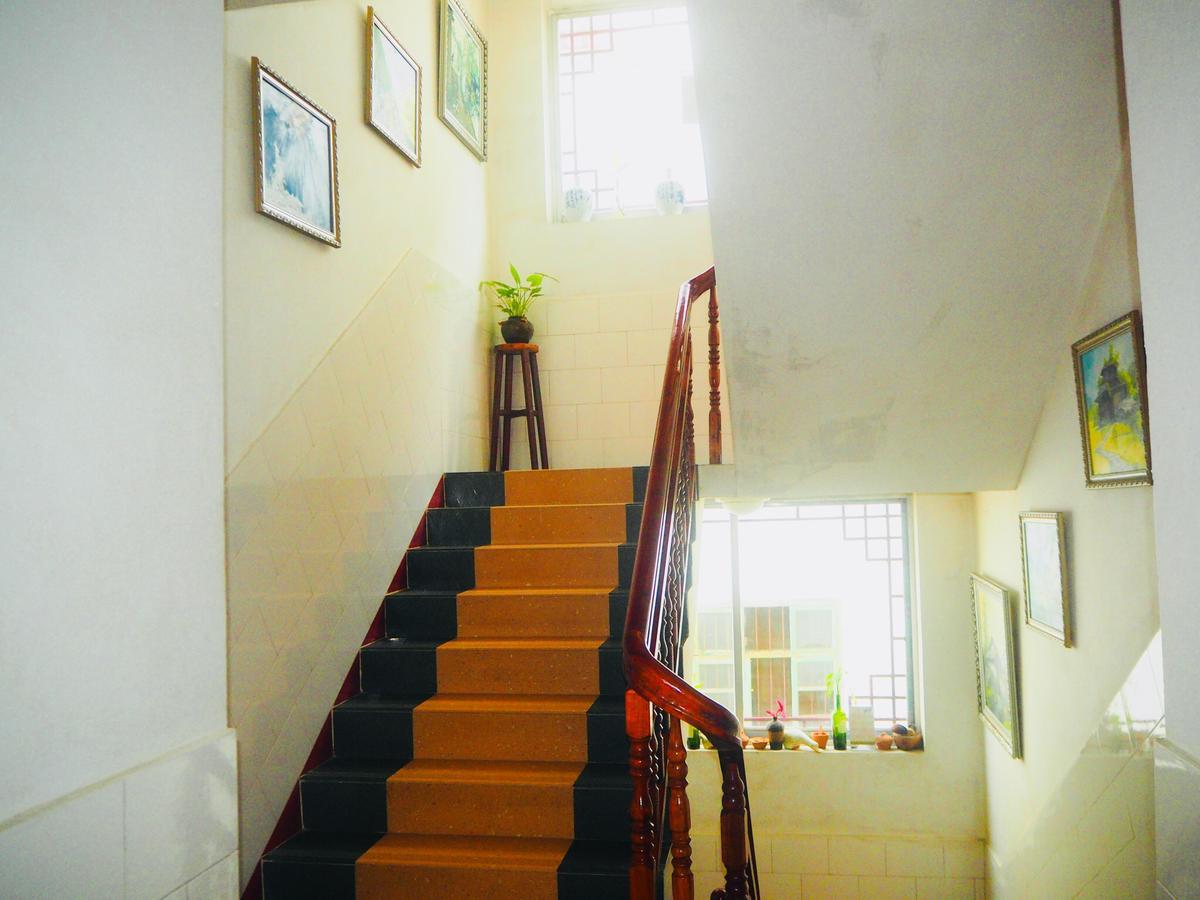 Yangshuo Moon Resort Hotel Exterior photo