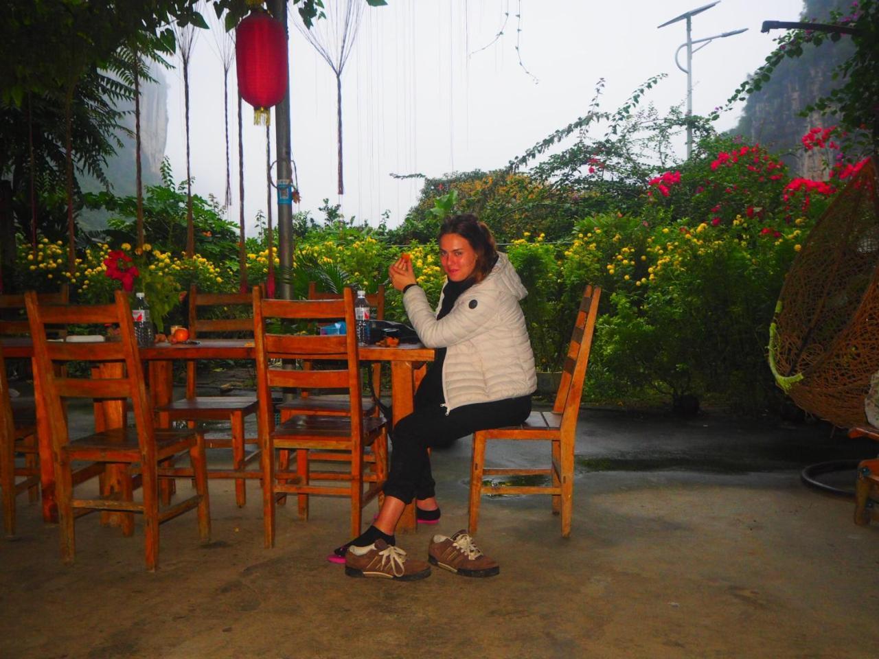 Yangshuo Moon Resort Hotel Exterior photo